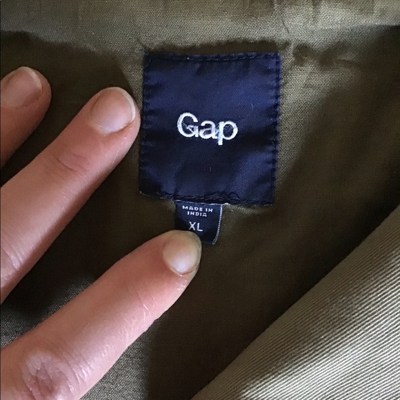 Stylish Gap Jacket! - Picture 2 of 7